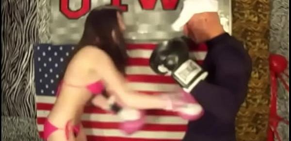 trendsUIWP Entertainment 18 yo Madison vs Man in a belly punching boxing match